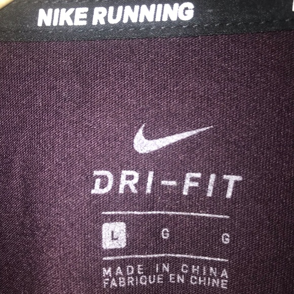 2 Nike running shirts - Picture 3 of 4